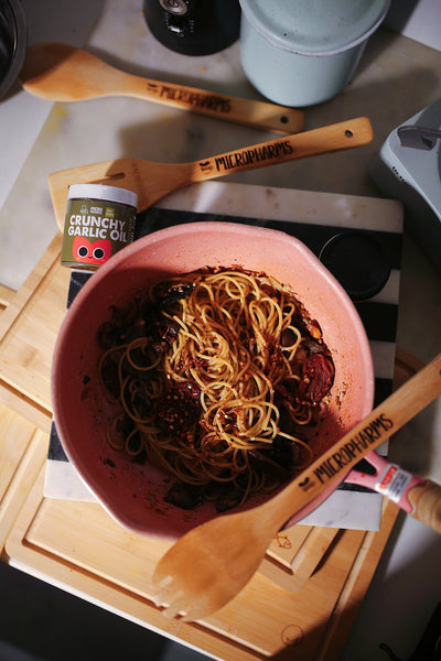 Crunchy Garlic Spaghetti with Portabello Mushrooms