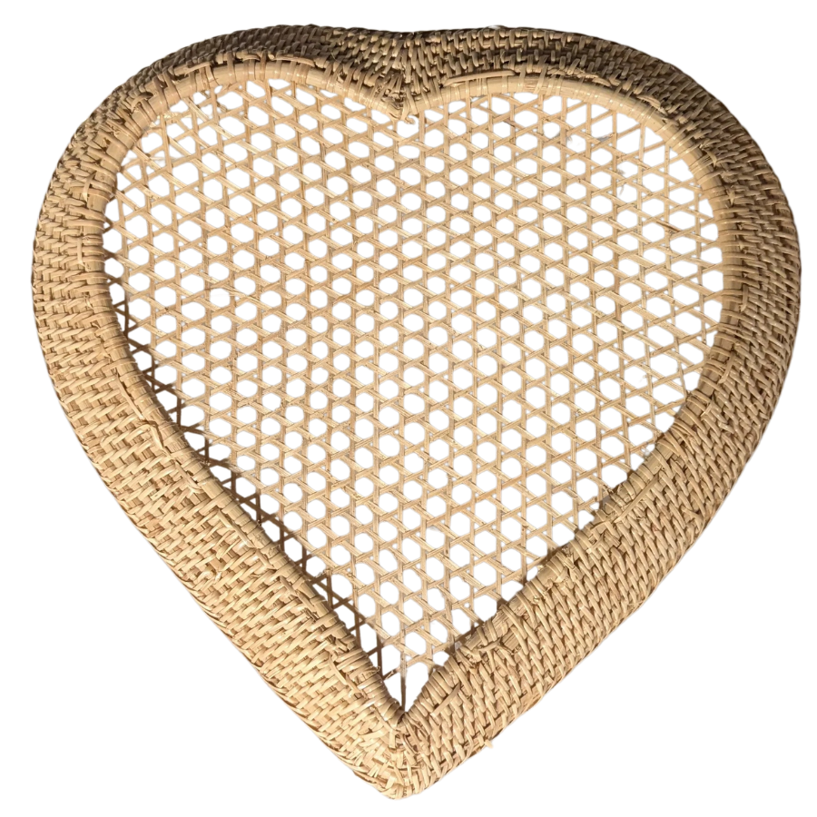 Back view of the Heart-shaped bamboo woven plate on a white background